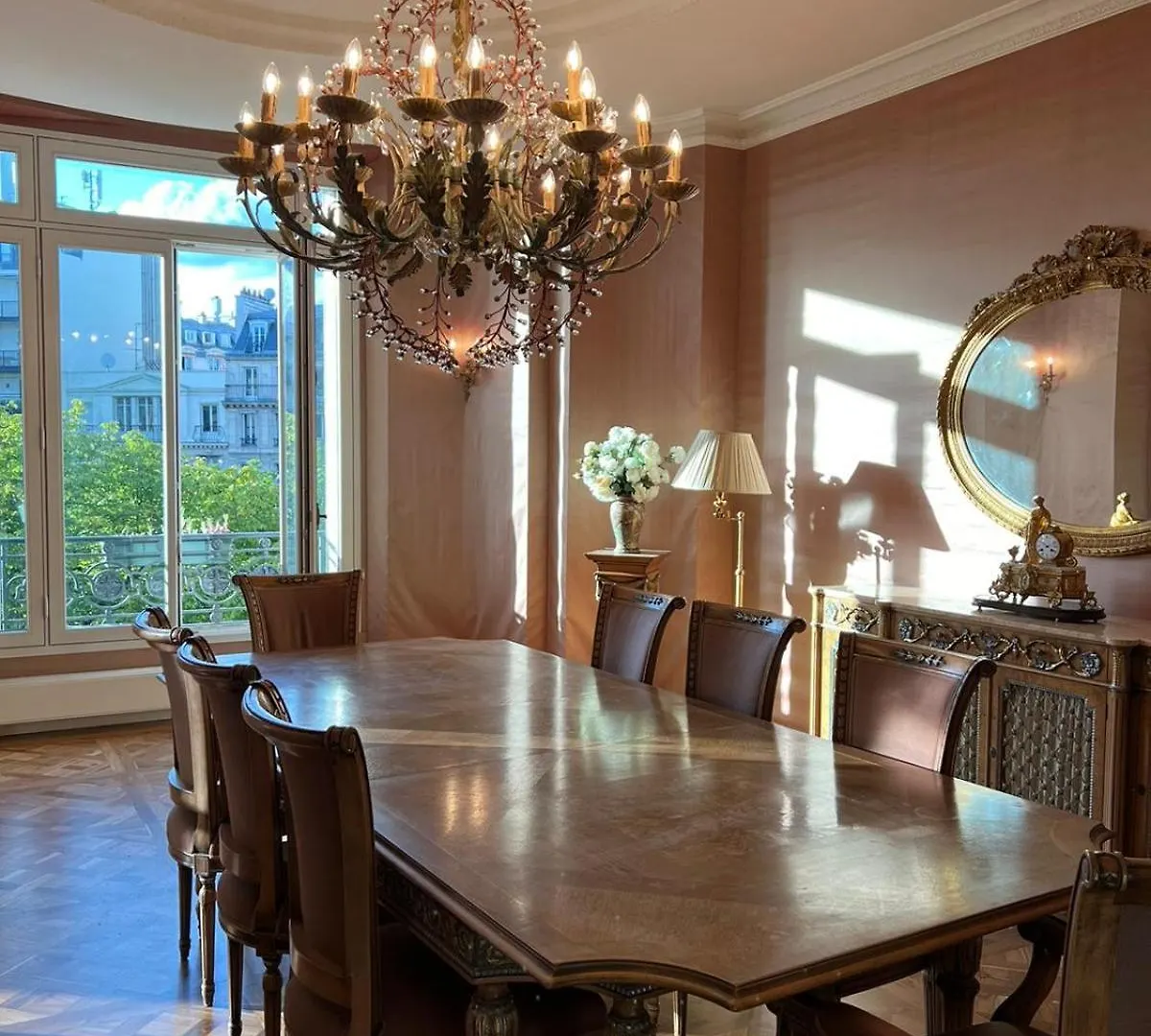 4 Bedroom Prestigious Baroque Near Trocadero