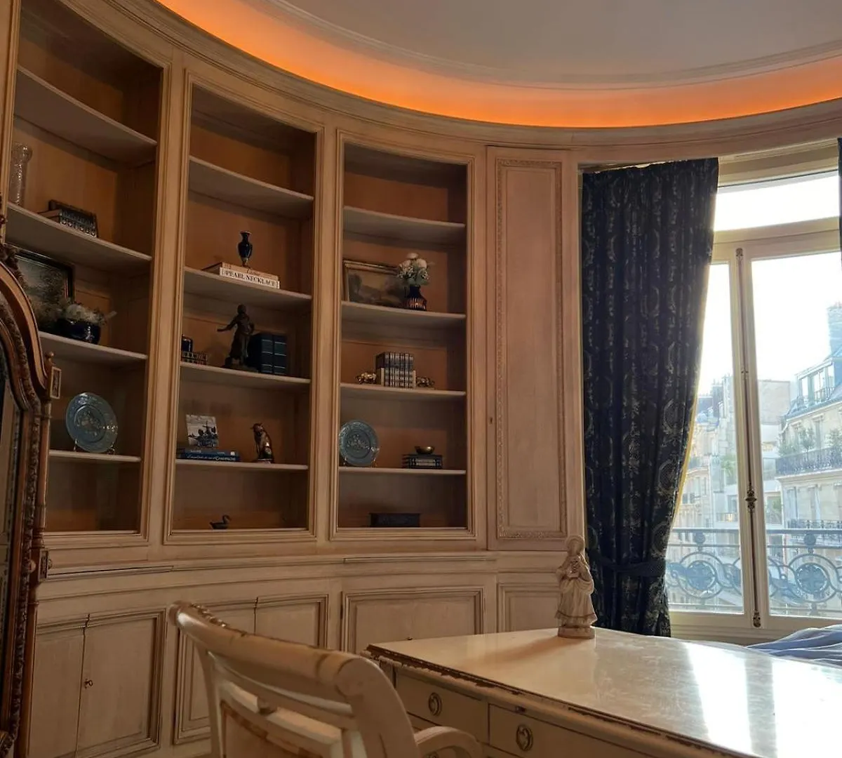 Apartment 4 Bedroom Prestigious Baroque Near Trocadero Paris