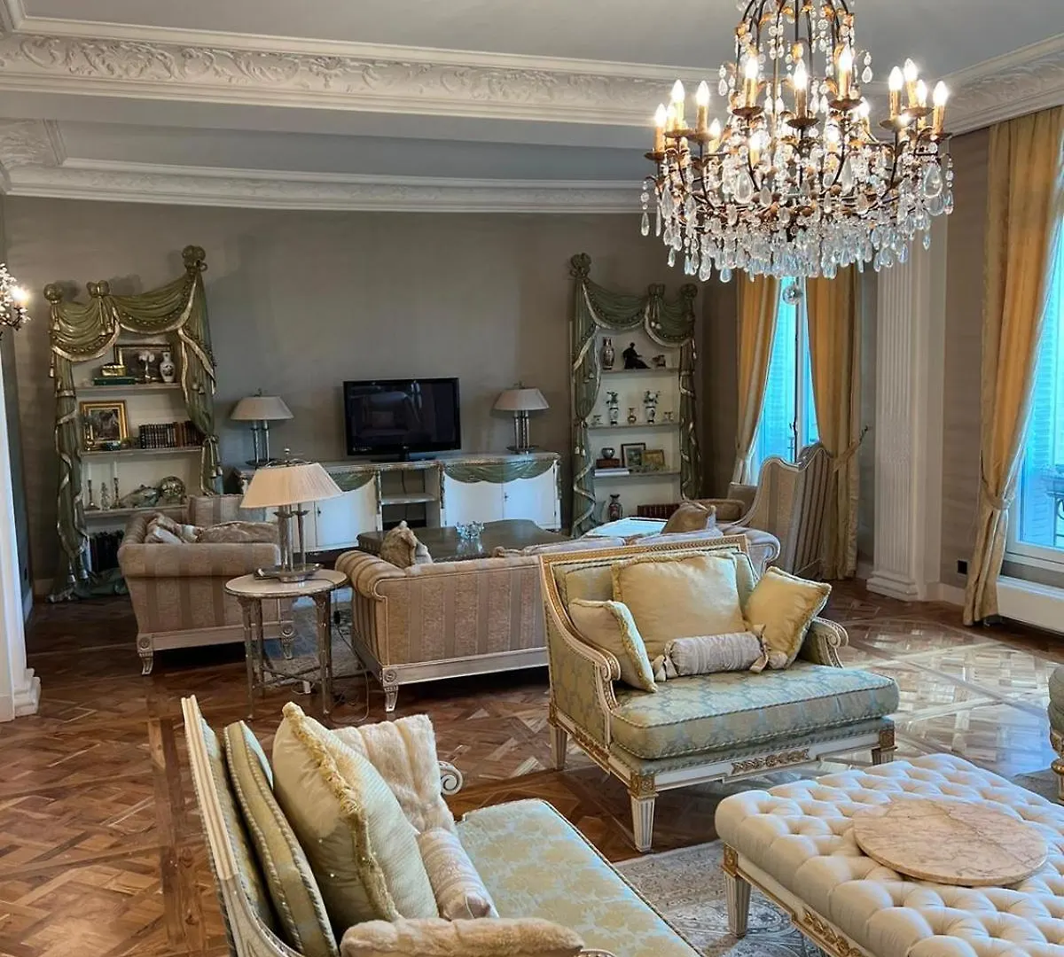 Apartment 4 Bedroom Prestigious Baroque Near Trocadero Paris